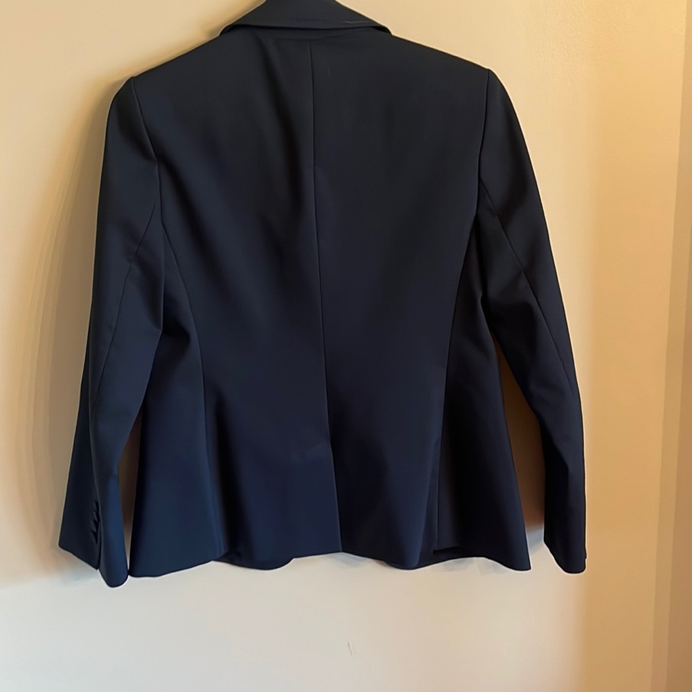 Talbots size 8 petite navy blazer.